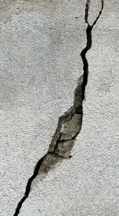 Parking-garage-restoration_Cracked-concrete